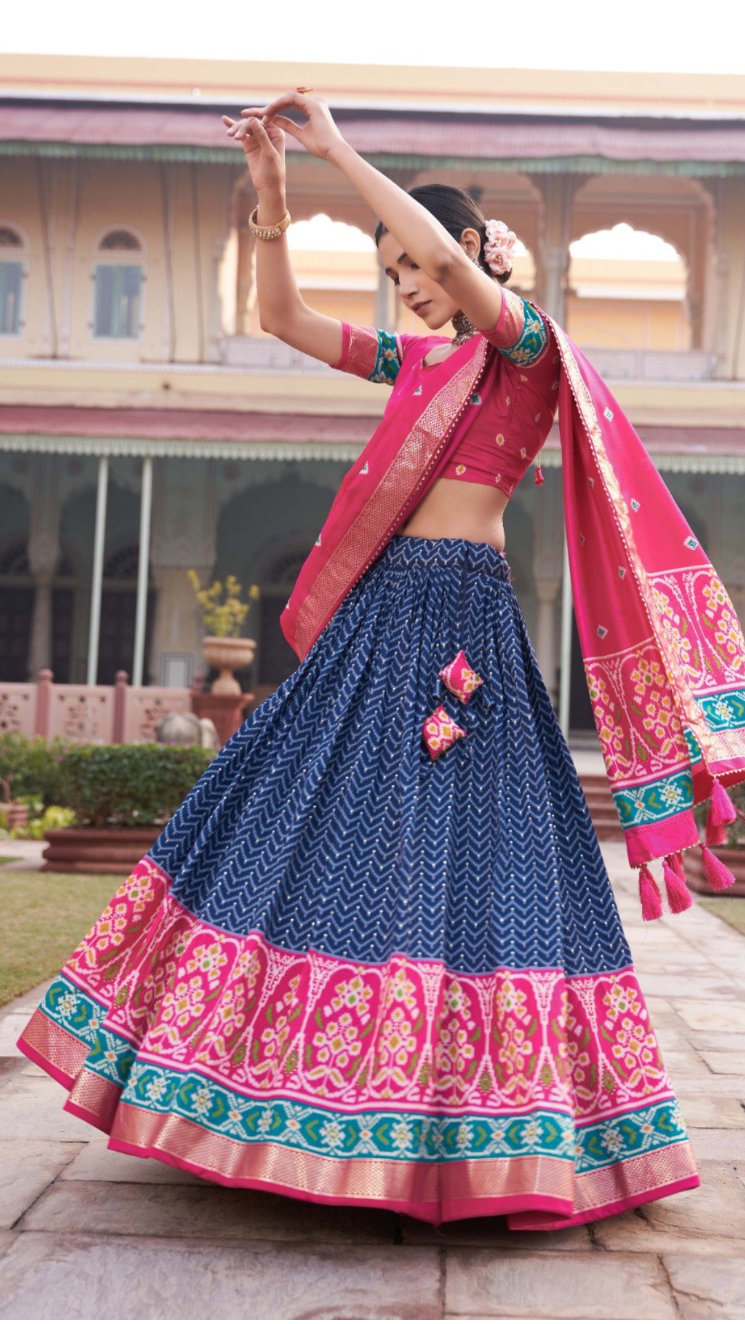 NIDHI :TUSSAR SILK LENGHA